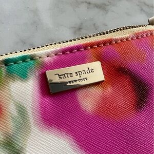 Beautiful Kate Spade Floral Wristlet